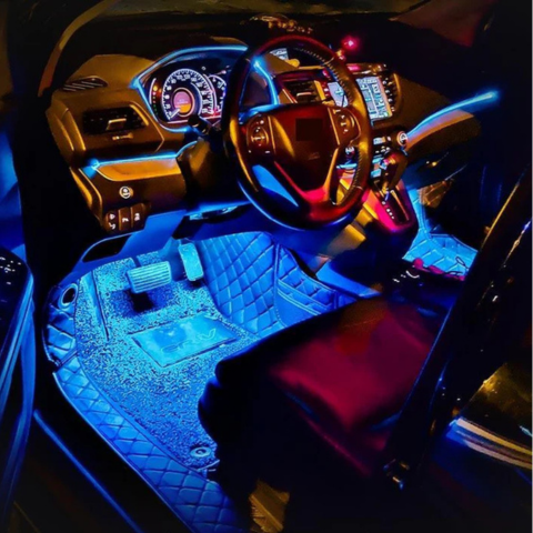 LED pásky uvnitř s synchronizací zvuku