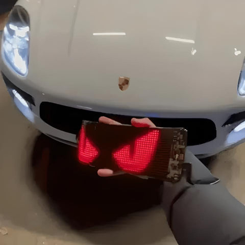 LED-skjerm for bil – Tilpassede meldinger og emojis 