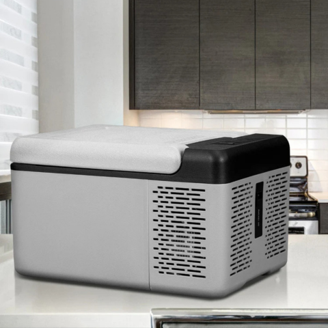 Mini Kühlschrank für das Auto — Schnelle und effektive Kühlung 